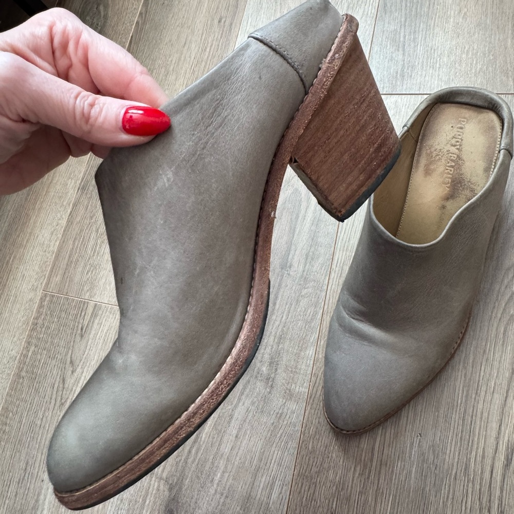 Puppy Barley Mule Heels - Picture 7 of 10